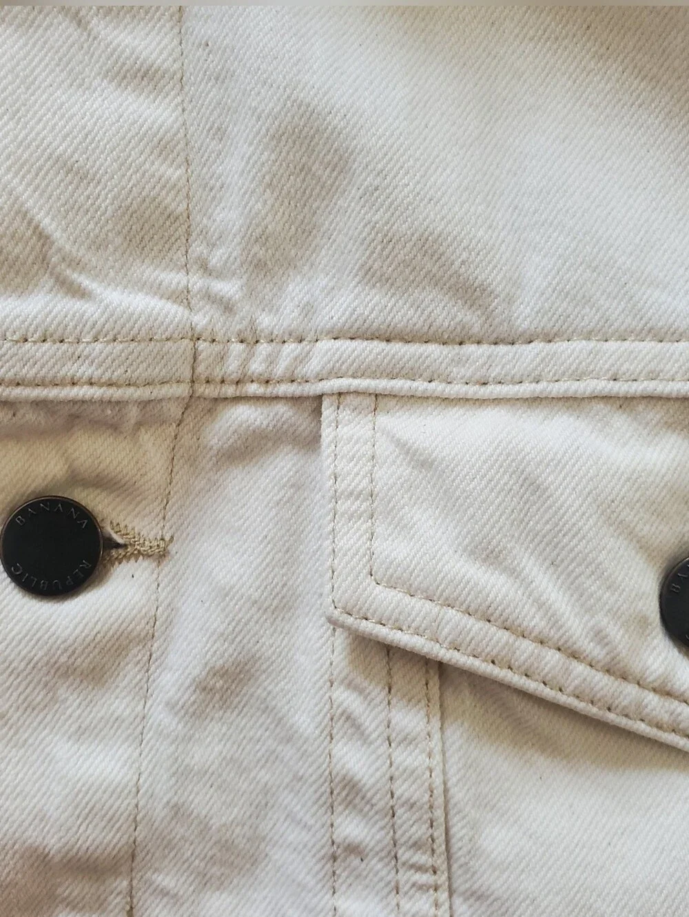 Banana Republic Classic Ecru Cream Denim Jacket Pockets Buttons 100% COTTON